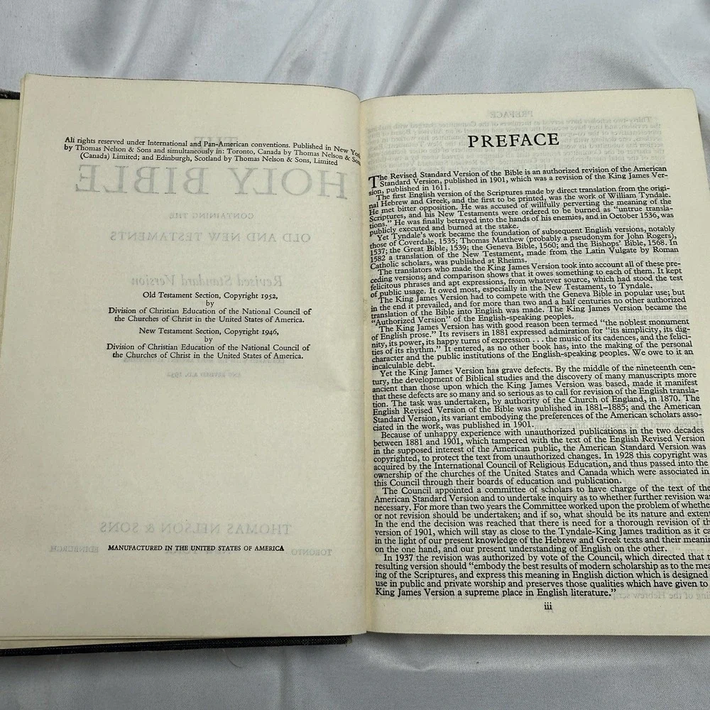 Holy‎ Bible/ Revised Standard Version/ Illustrated: Thomas Nelson & Sons, 1952